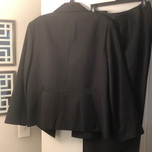 Evan Picone Other - Evan-Picone Suit Evan Picone Other - Evan-Picone Suit
